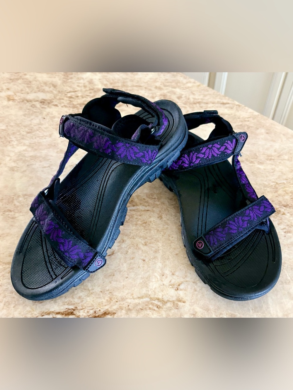 🟣 WOMENS PURPLE ATIKA OUTDOOR WALKING HIKING WATER SANDALS - NEW NEVER WORN 🟣